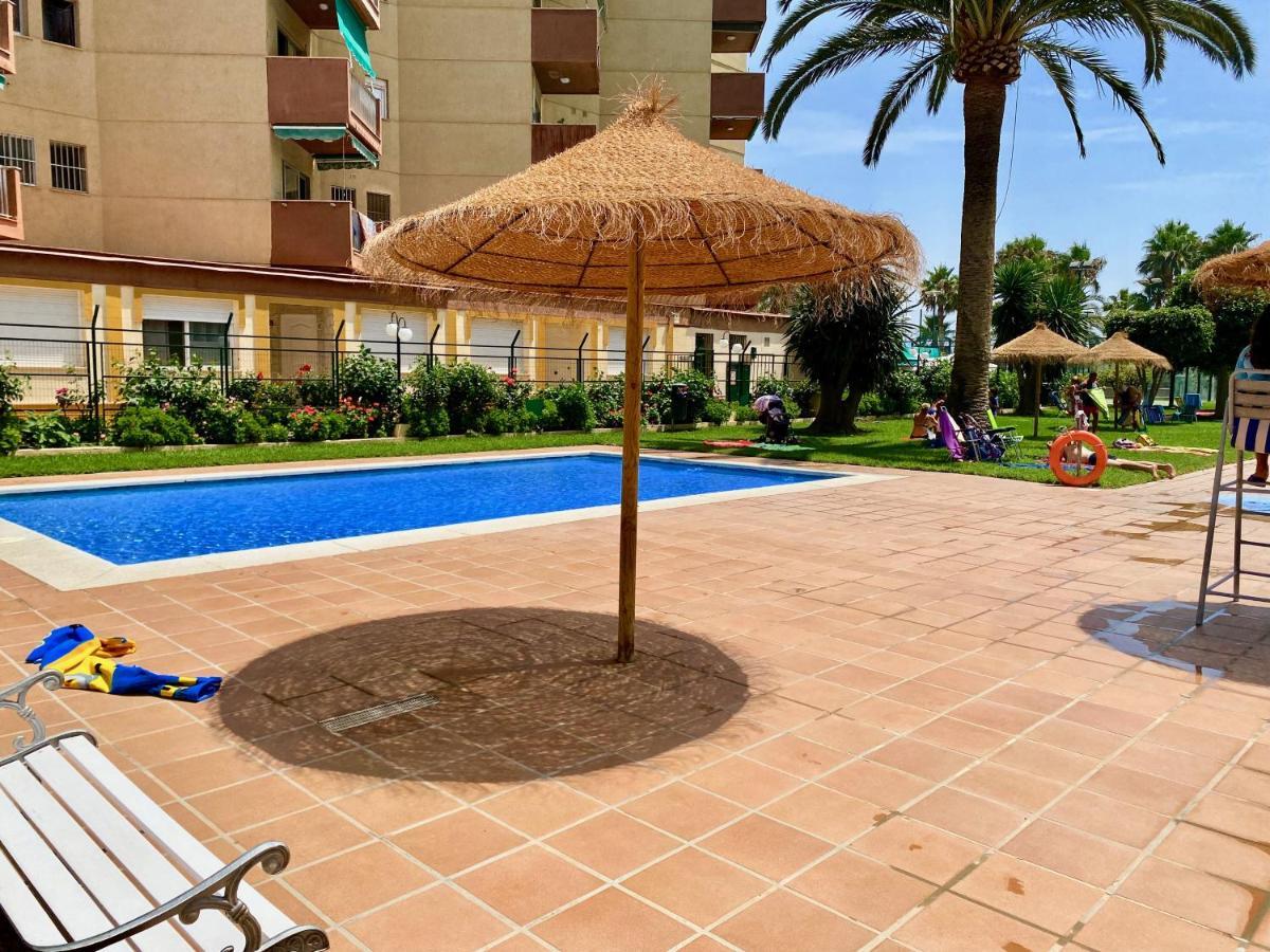 Genial En 1a Linea De Playa Con Piscina