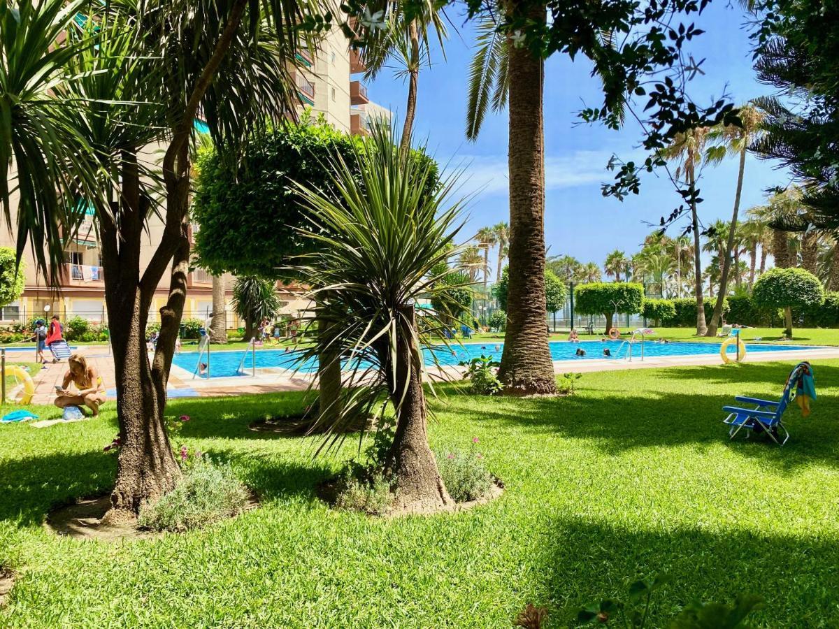 Genial En 1a Linea De Playa Con Piscina Appartement